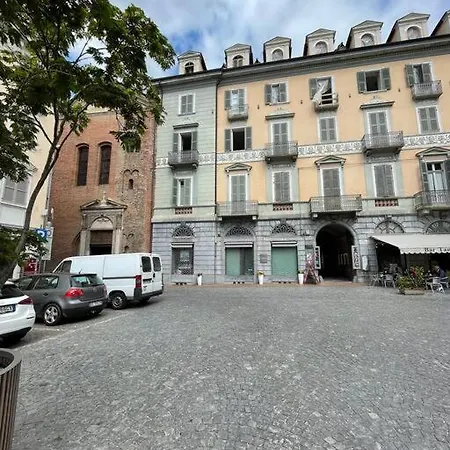 Appartement Fronte Piazza -ivrea- Ivrée
