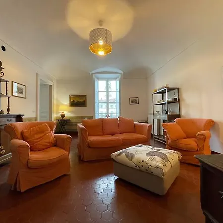 Apartment Fronte Piazza -ivrea- *